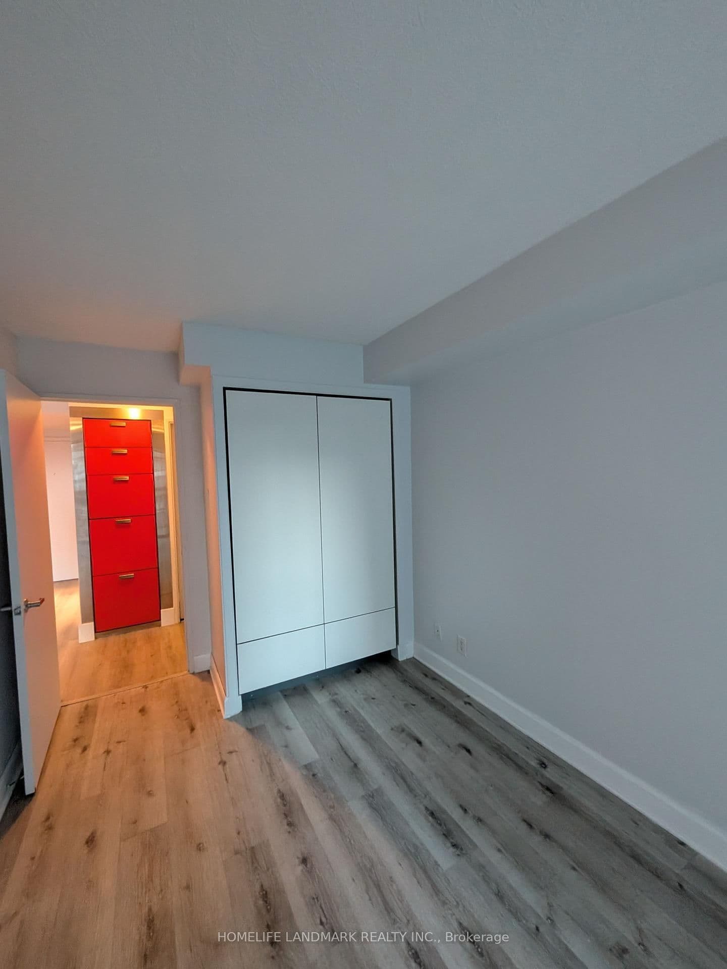 92 King Street E, Unit 805 thumbnail 9
