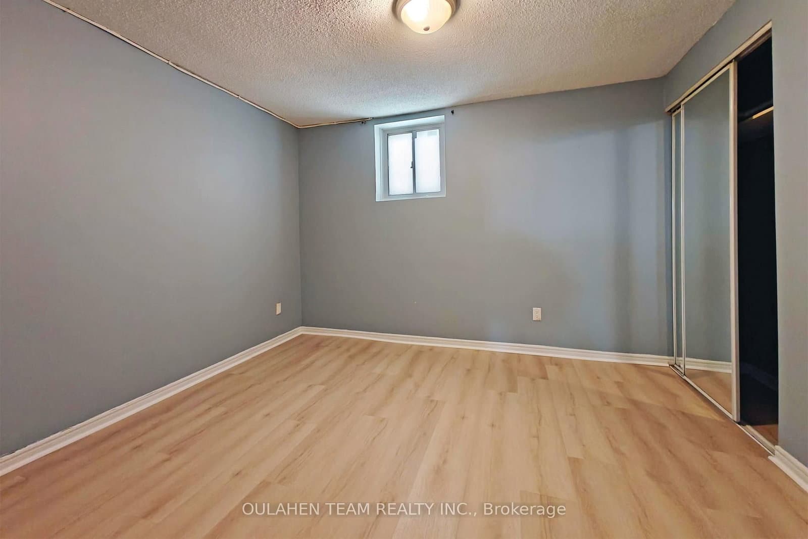 38 Finch Avenue W thumbnail 19