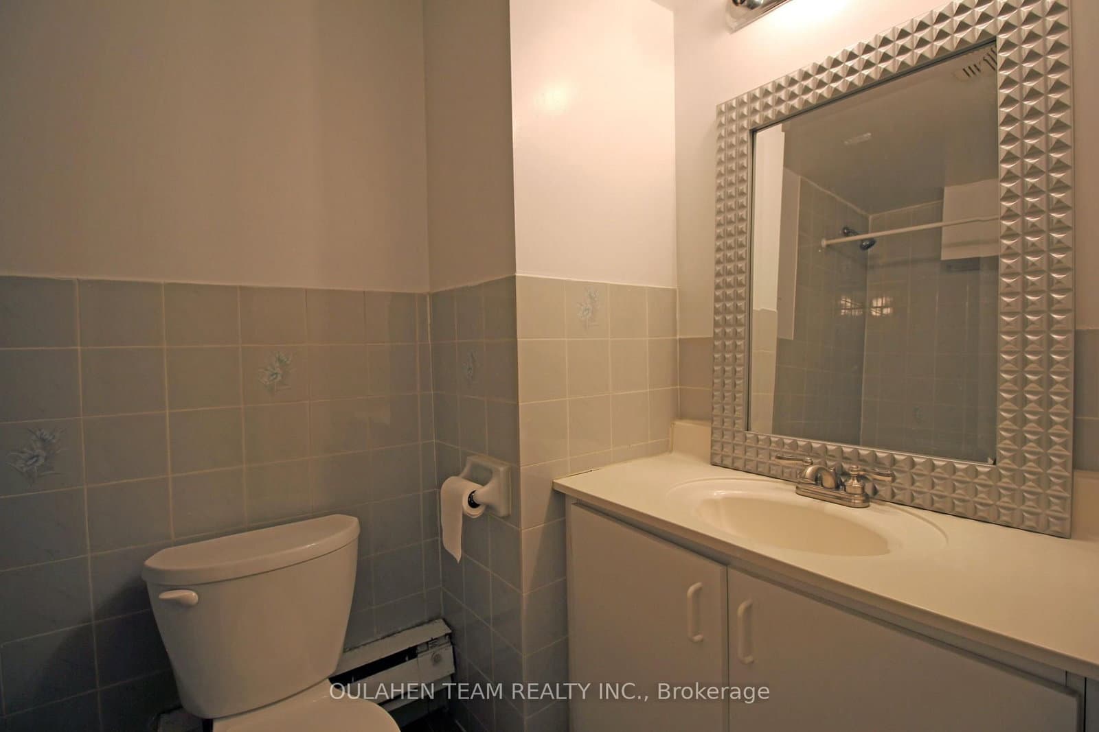 38 Finch Avenue W thumbnail 21