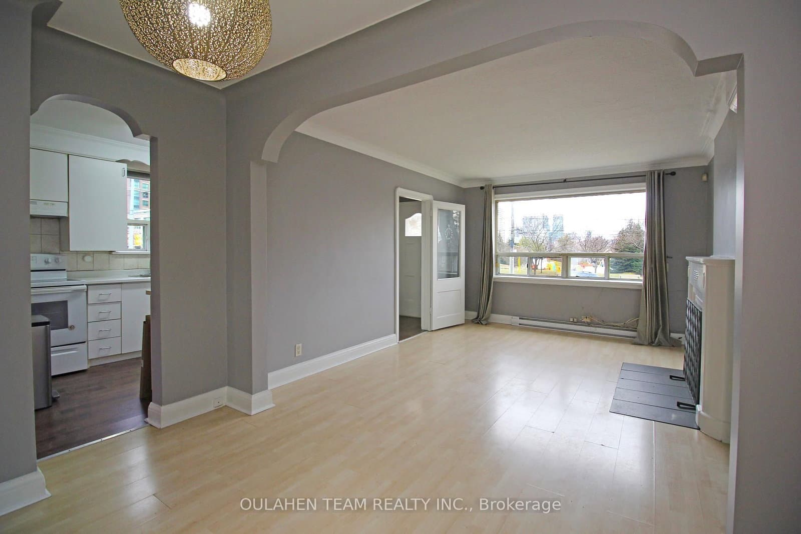 38 Finch Avenue W thumbnail 6