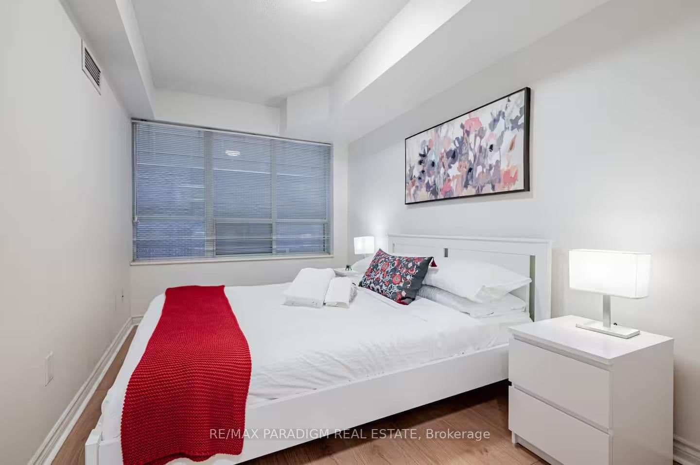 250 Wellington Street W, Unit 228 thumbnail 19