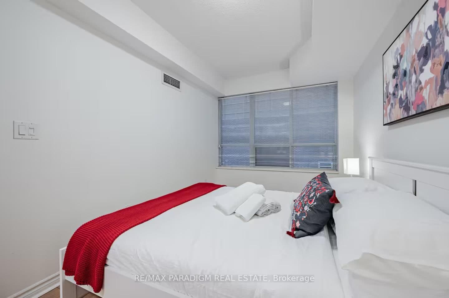 250 Wellington Street W, Unit 228 thumbnail 20