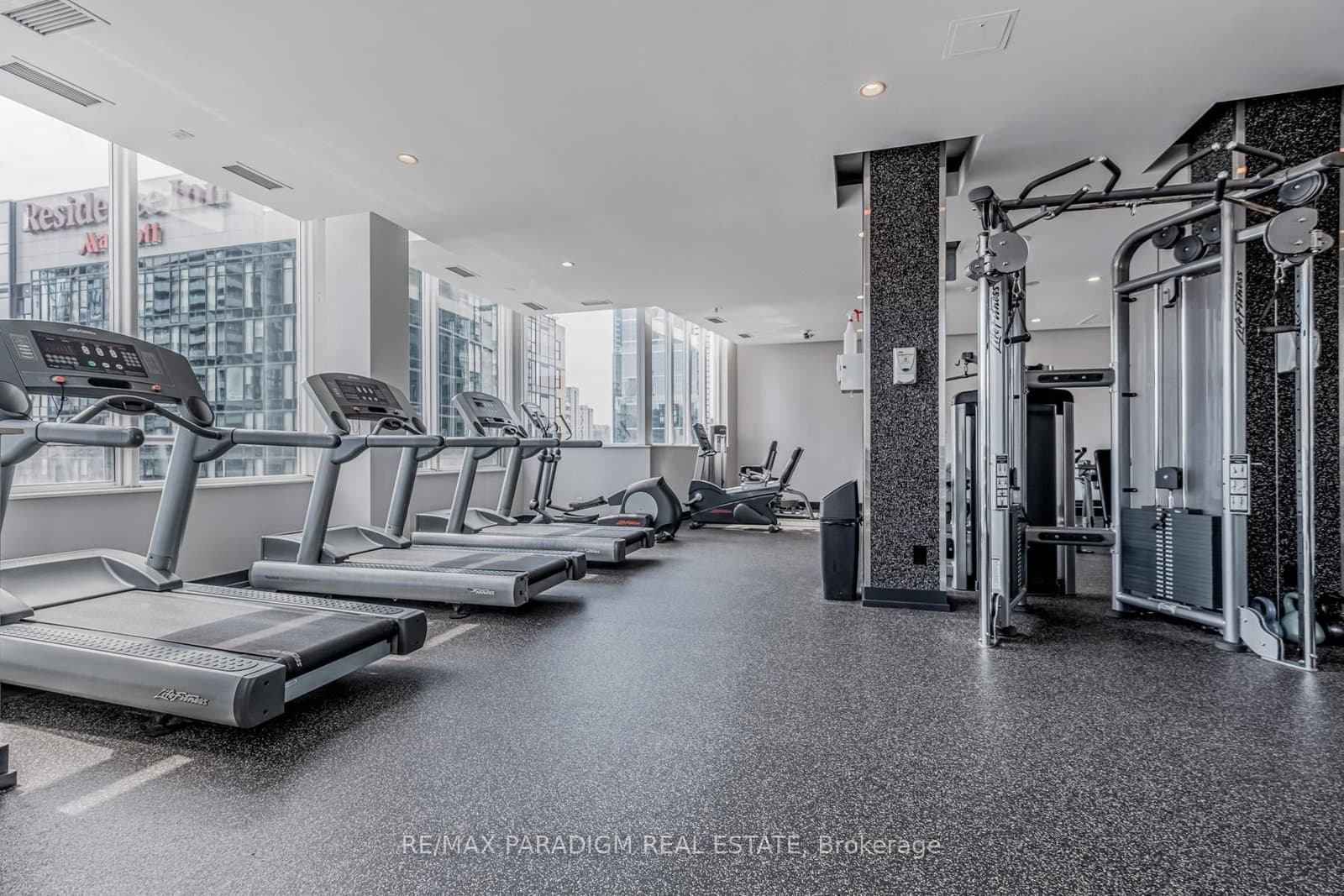 250 Wellington Street W, Unit 228 thumbnail 22