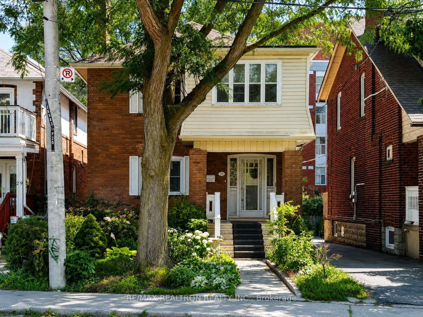 25 Ranleigh Avenue, Unit 2nd Floor Unit - Image 1