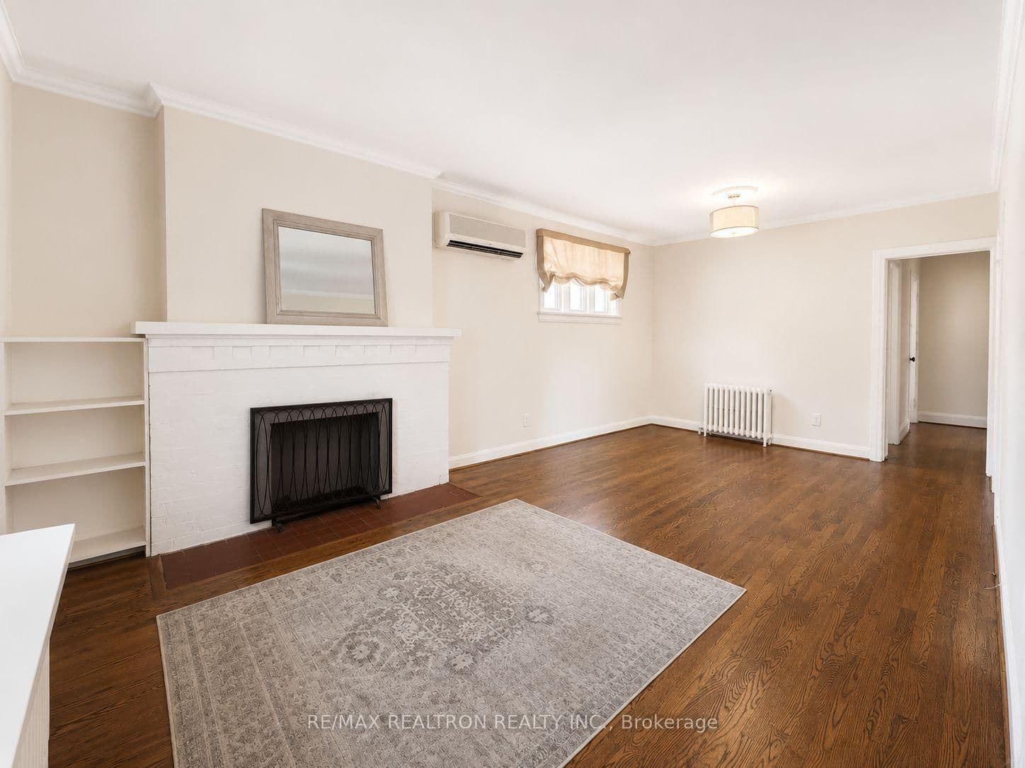 25 Ranleigh Avenue, Unit 2nd Floor Unit thumbnail 3