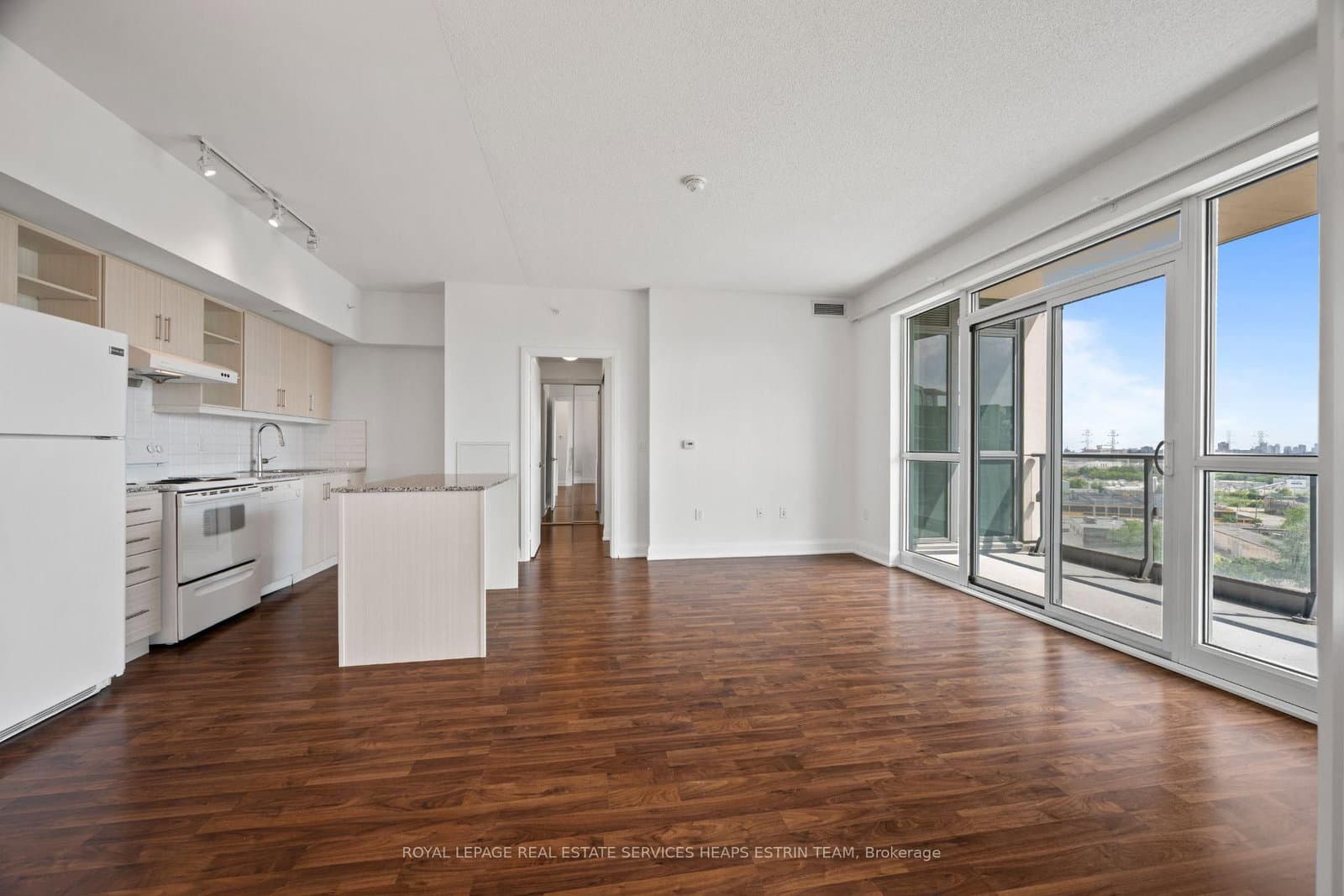 160 Vanderhoof Avenue, Unit 913 thumbnail 17