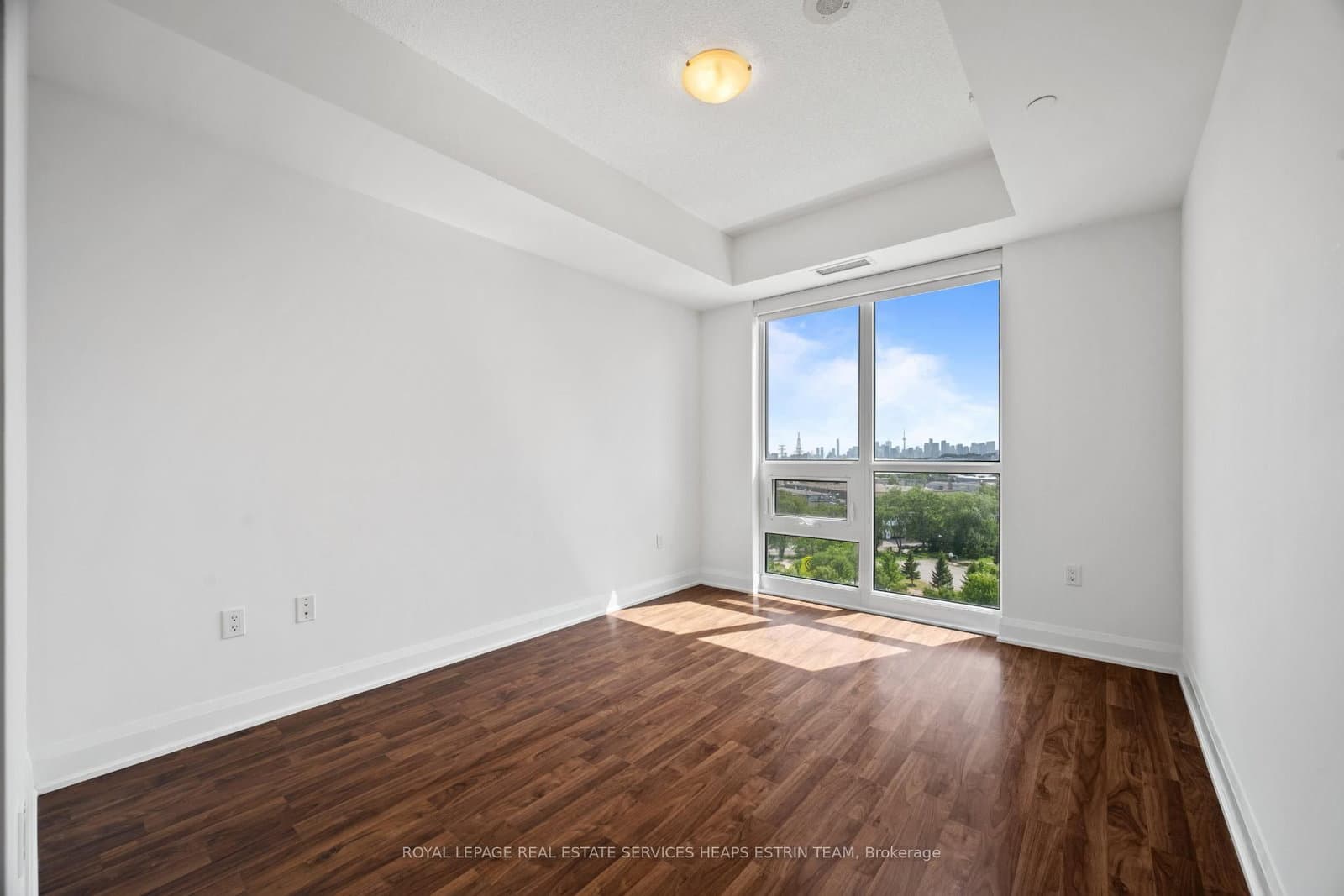 160 Vanderhoof Avenue, Unit 913 thumbnail 19