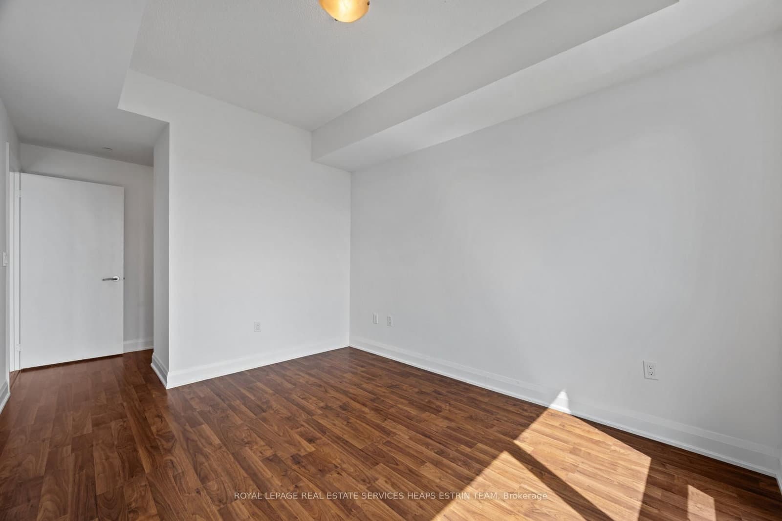 160 Vanderhoof Avenue, Unit 913 thumbnail 21