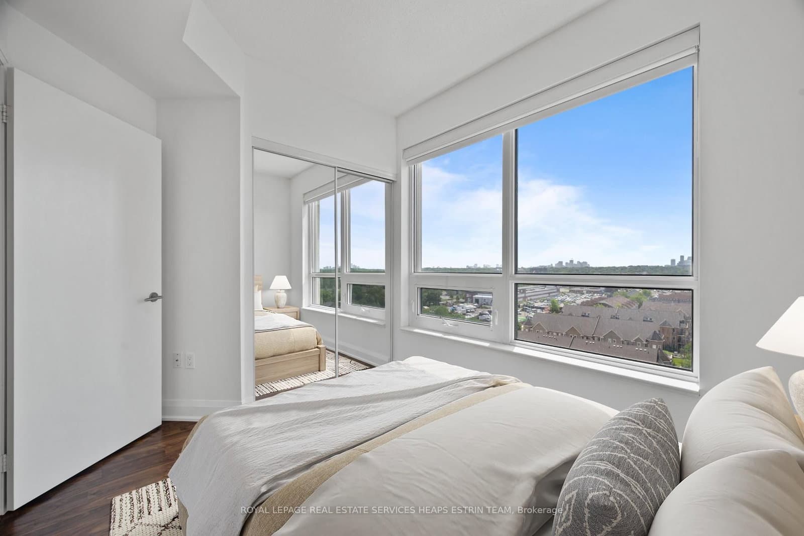160 Vanderhoof Avenue, Unit 913 thumbnail 26
