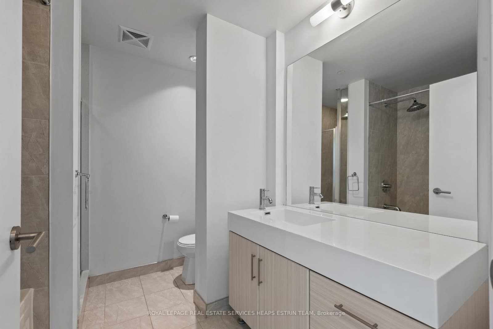 160 Vanderhoof Avenue, Unit 913 thumbnail 27