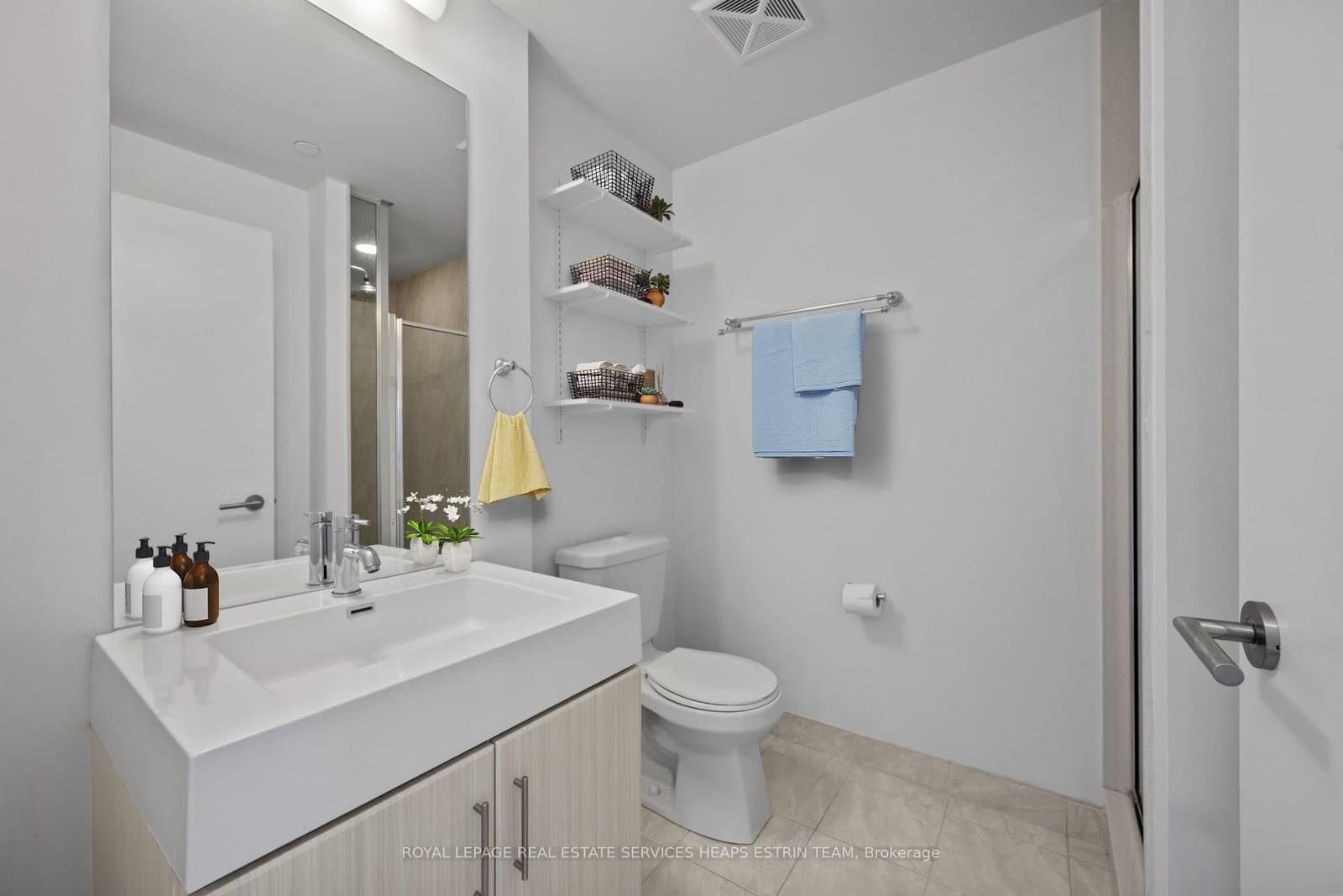 160 Vanderhoof Avenue, Unit 913 thumbnail 30