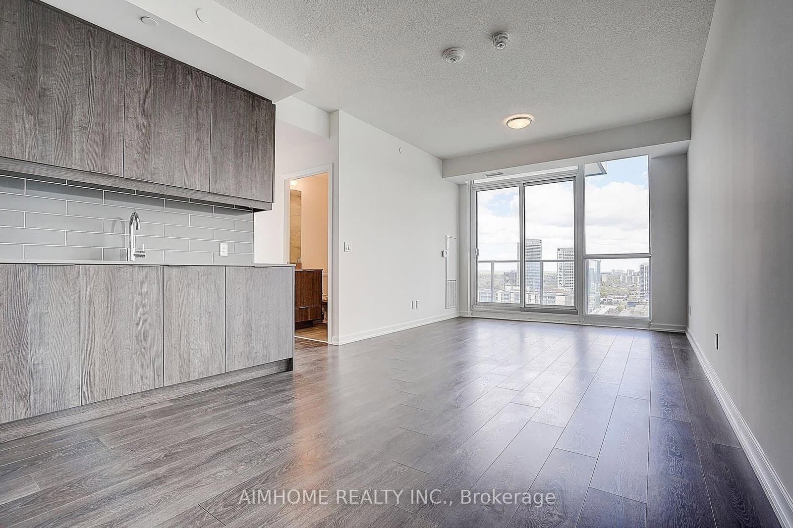 32 Forest Manor Road, Unit 2105 thumbnail 4