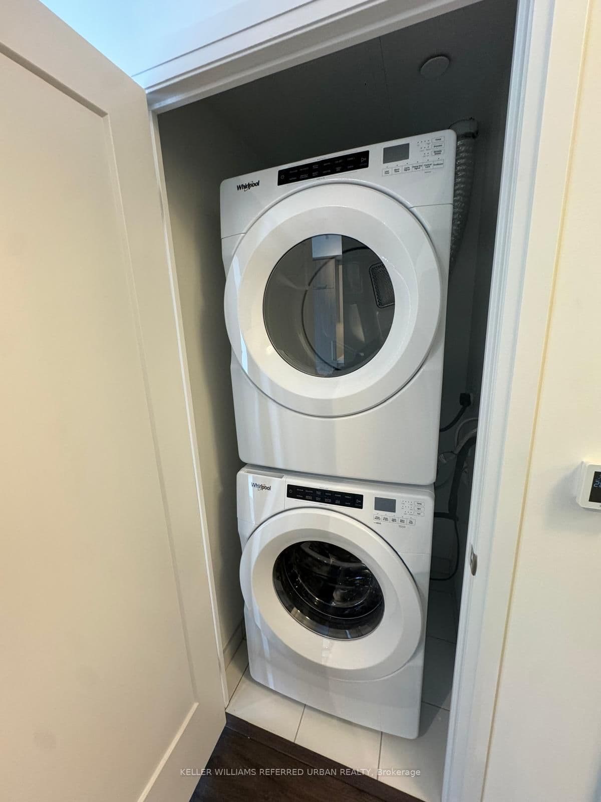 20 Soudan Avenue, Unit 2204 thumbnail 3