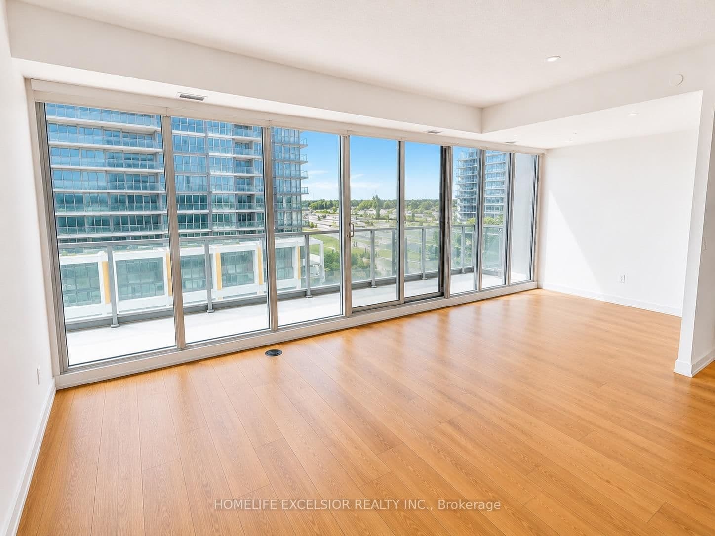 115 Mcmahon Drive, Unit 712 thumbnail 3