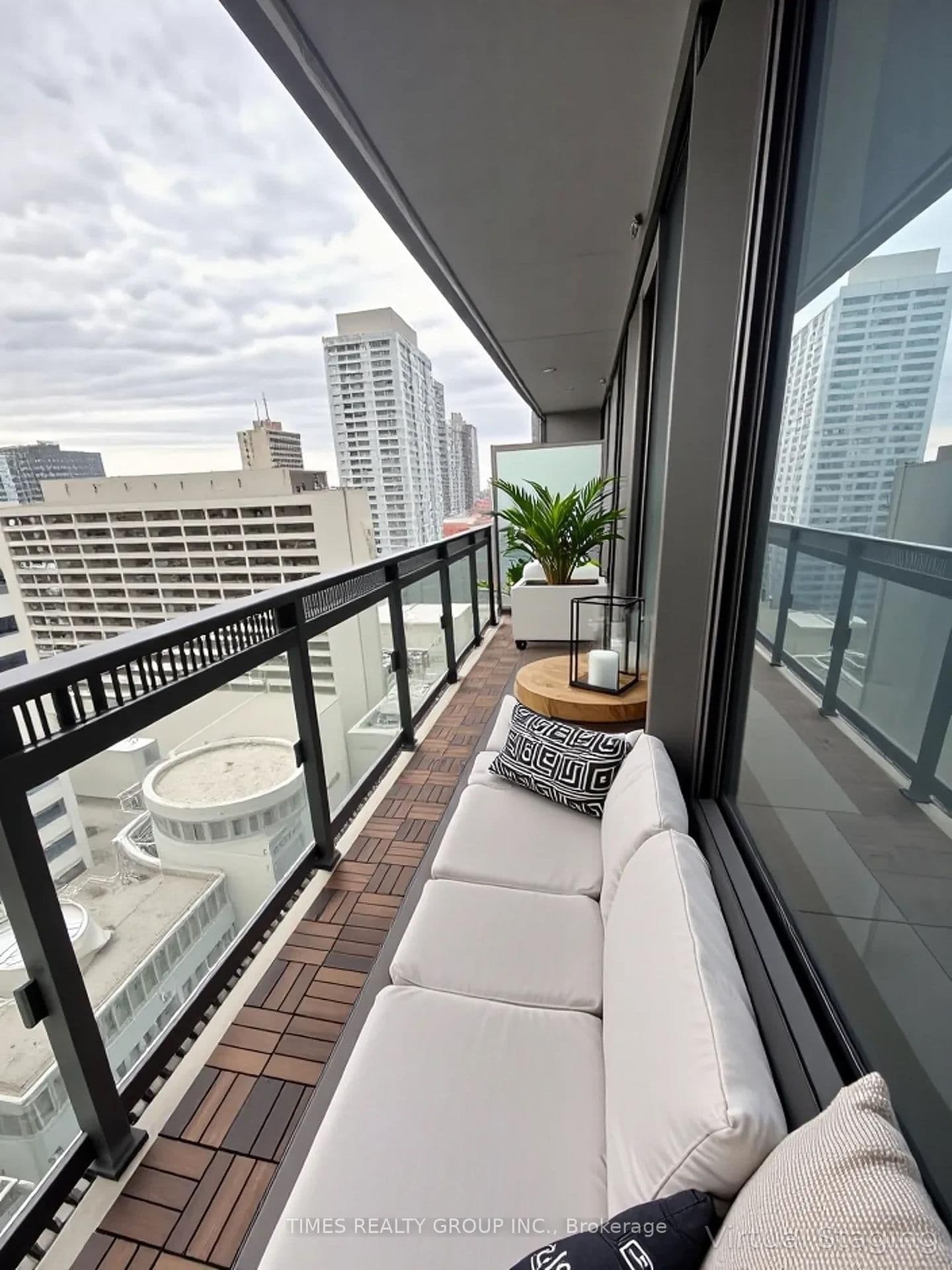 8 Eglinton Avenue E, Unit 1102 thumbnail 9