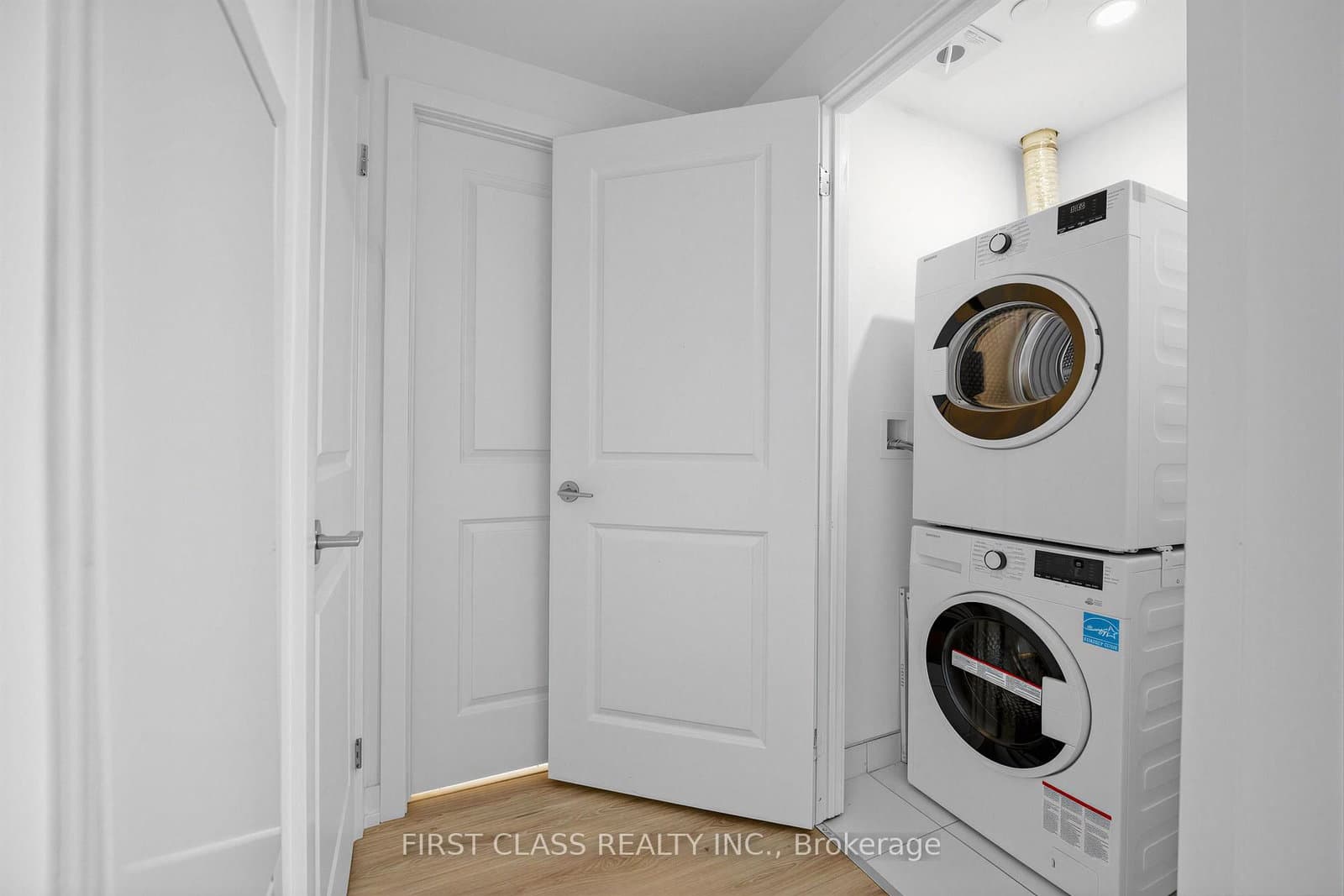 395 Bloor Street E, Unit 4203 thumbnail 16