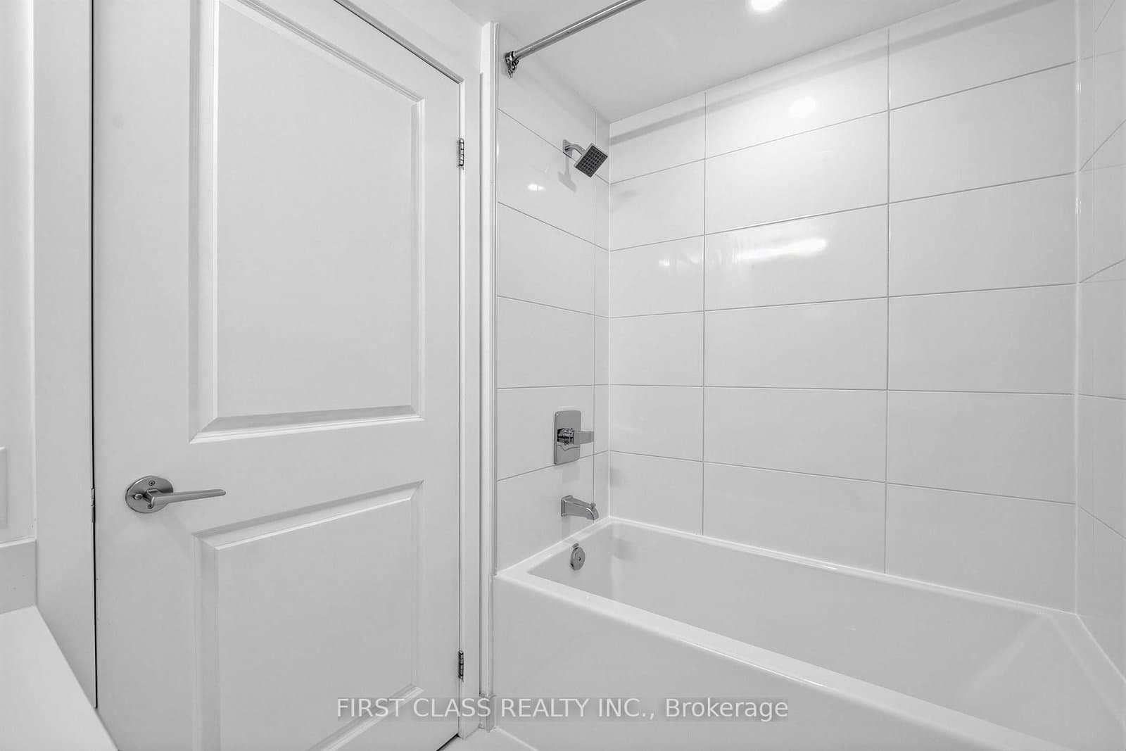 395 Bloor Street E, Unit 4203 thumbnail 18