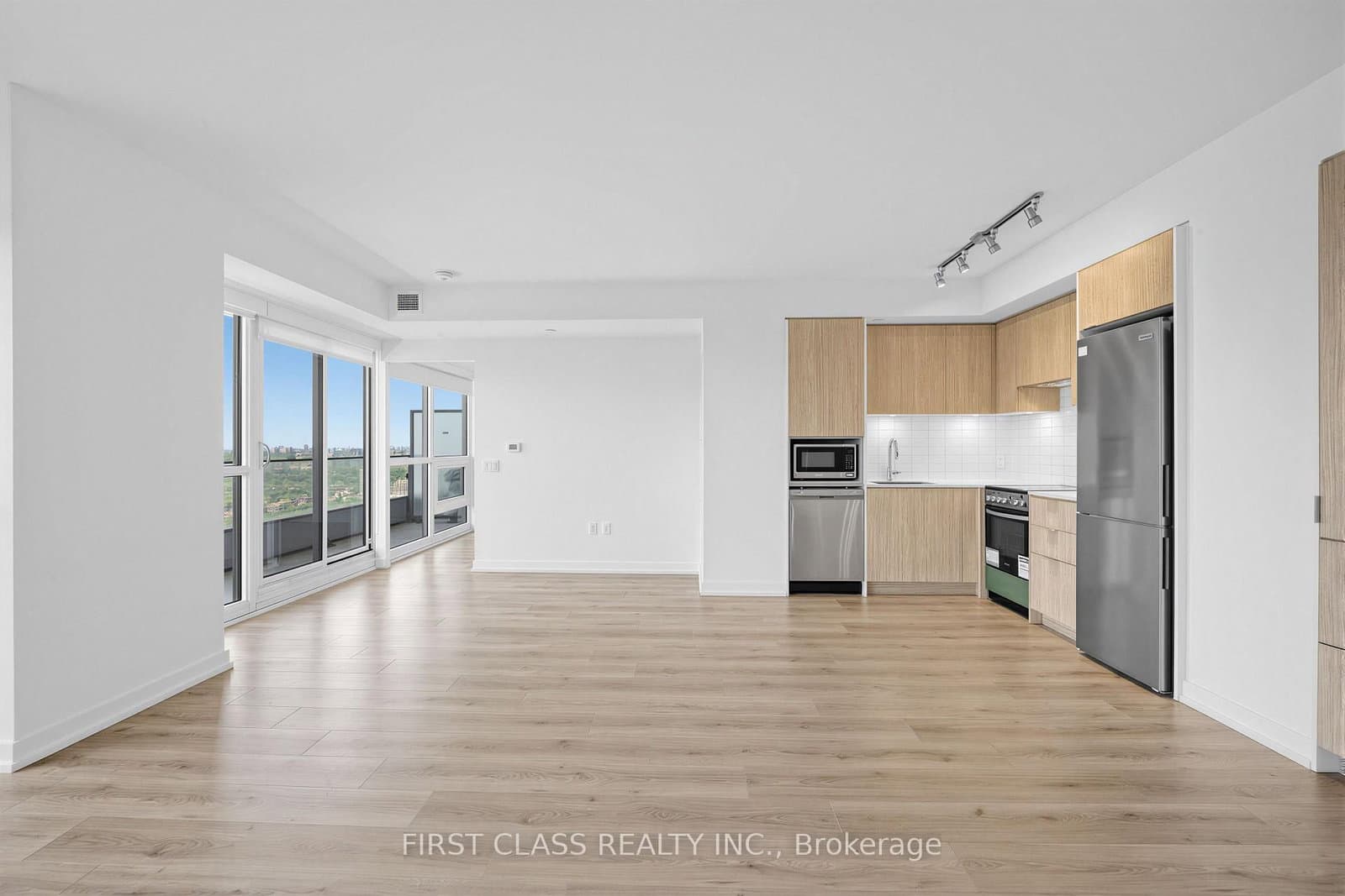 395 Bloor Street E, Unit 4203 thumbnail 6