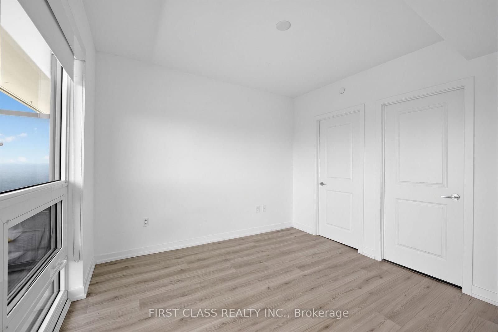 395 Bloor Street E, Unit 4203 thumbnail 8
