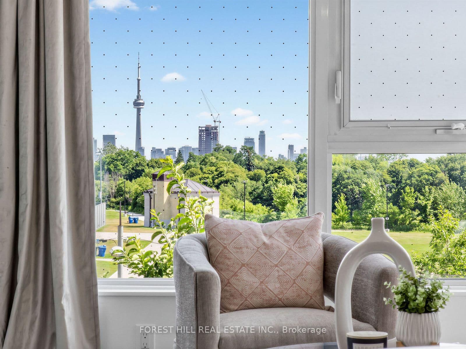 6 Parkwood Avenue, Unit 313 thumbnail 4