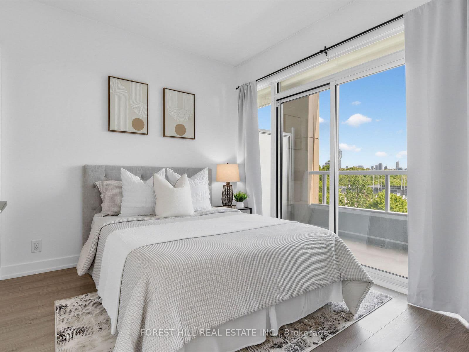 6 Parkwood Avenue, Unit 313 thumbnail 7