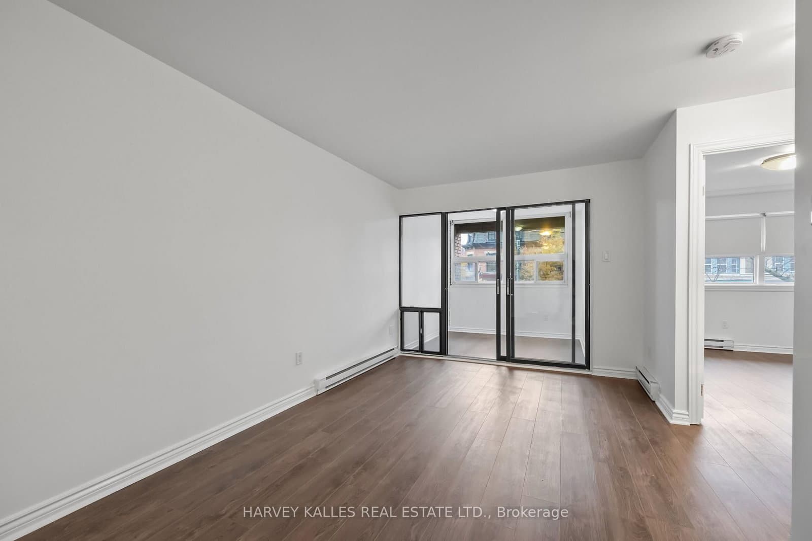 353 Queen Street, Unit 10 thumbnail 10