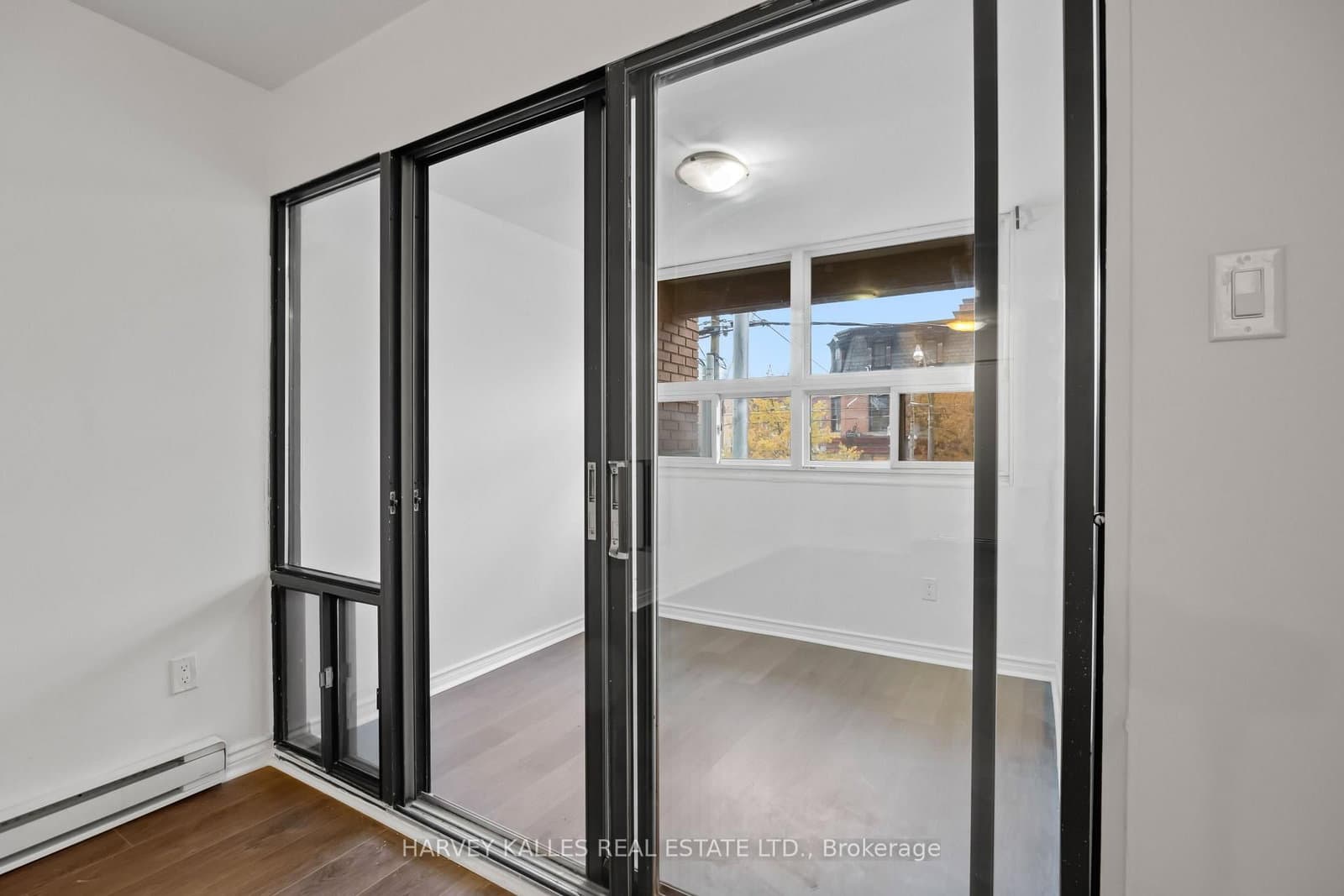 353 Queen Street, Unit 10 thumbnail 19