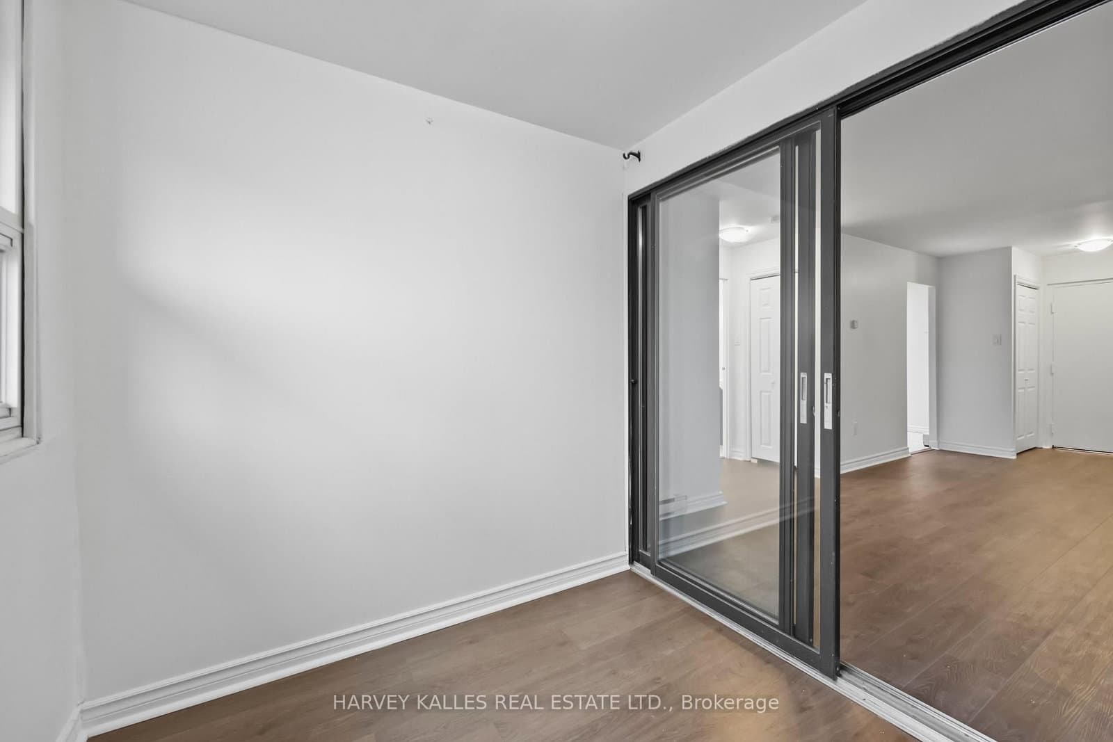 353 Queen Street, Unit 10 thumbnail 20