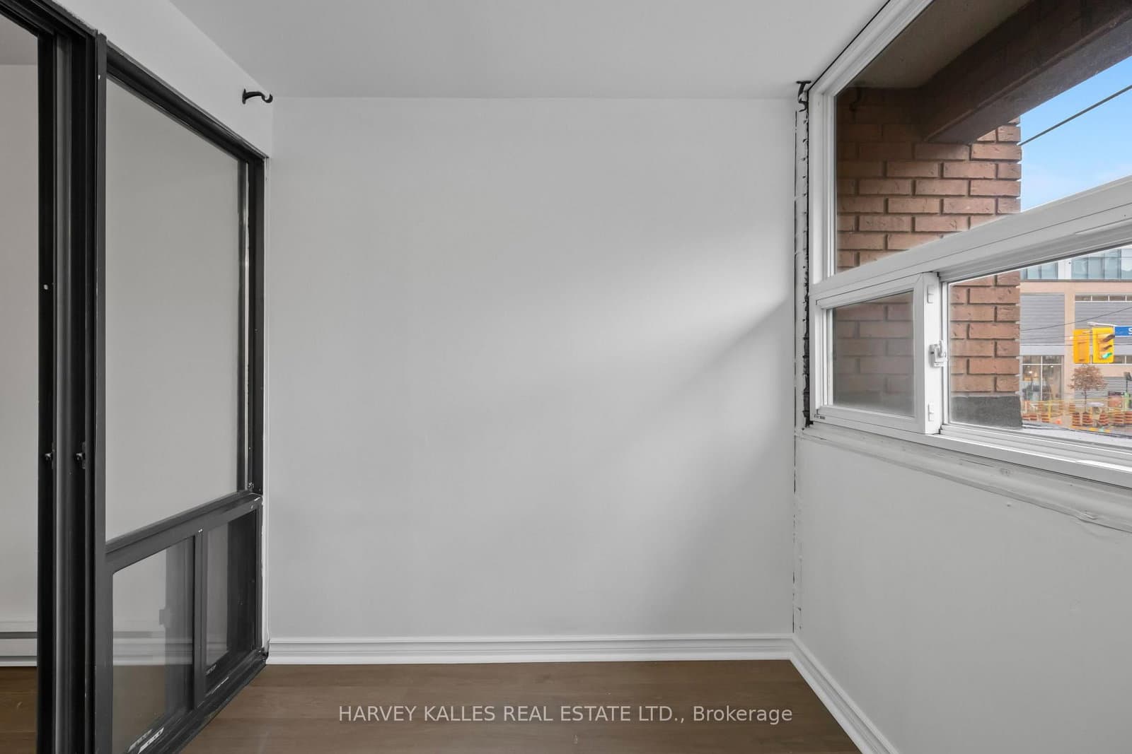 353 Queen Street, Unit 10 thumbnail 21