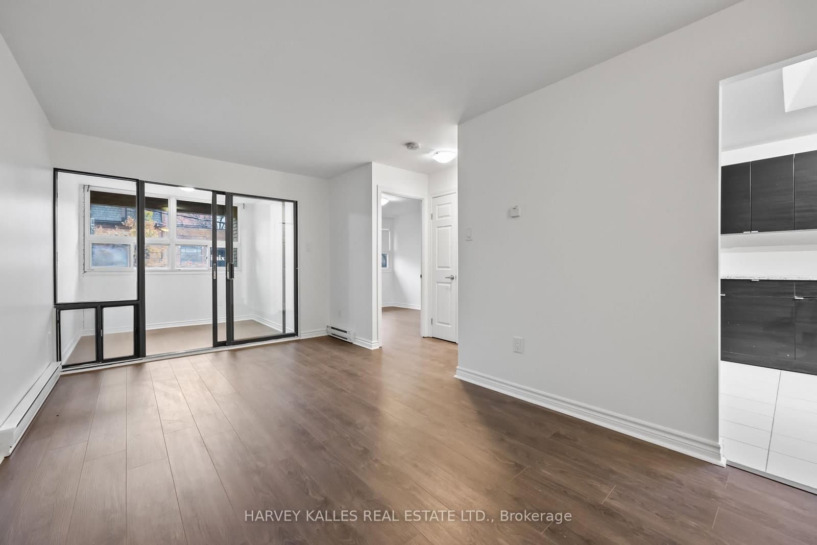 353 Queen Street, Unit 10 thumbnail 5
