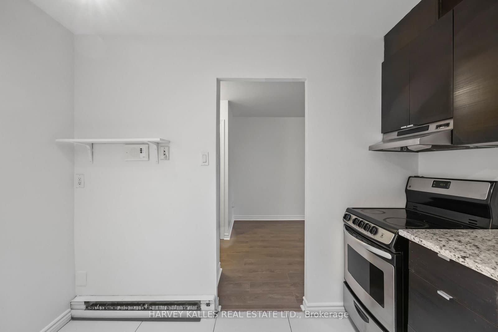 353 Queen Street, Unit 10 thumbnail 9