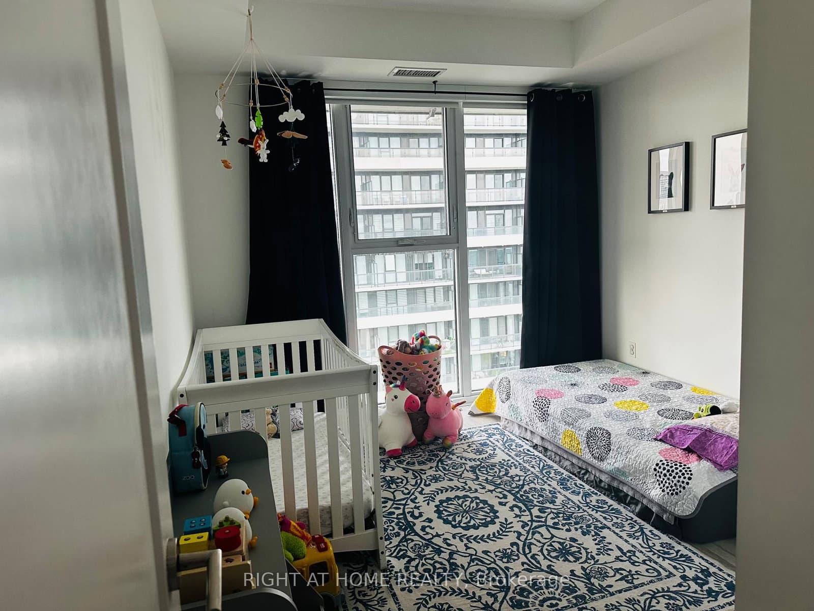 20 Inn On The Park Drive, Unit 1531 thumbnail 10