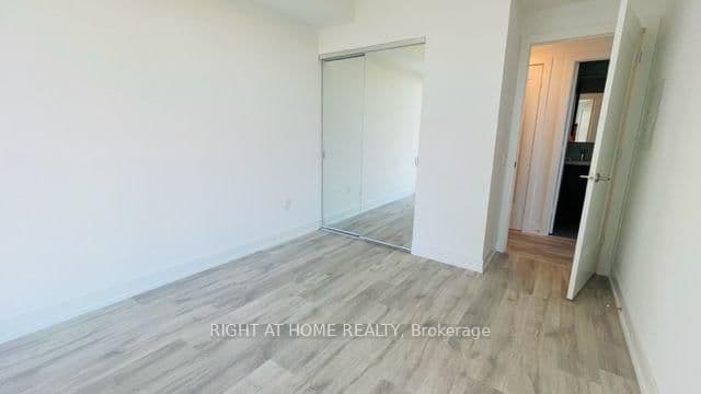 20 Inn On The Park Drive, Unit 1531 thumbnail 12