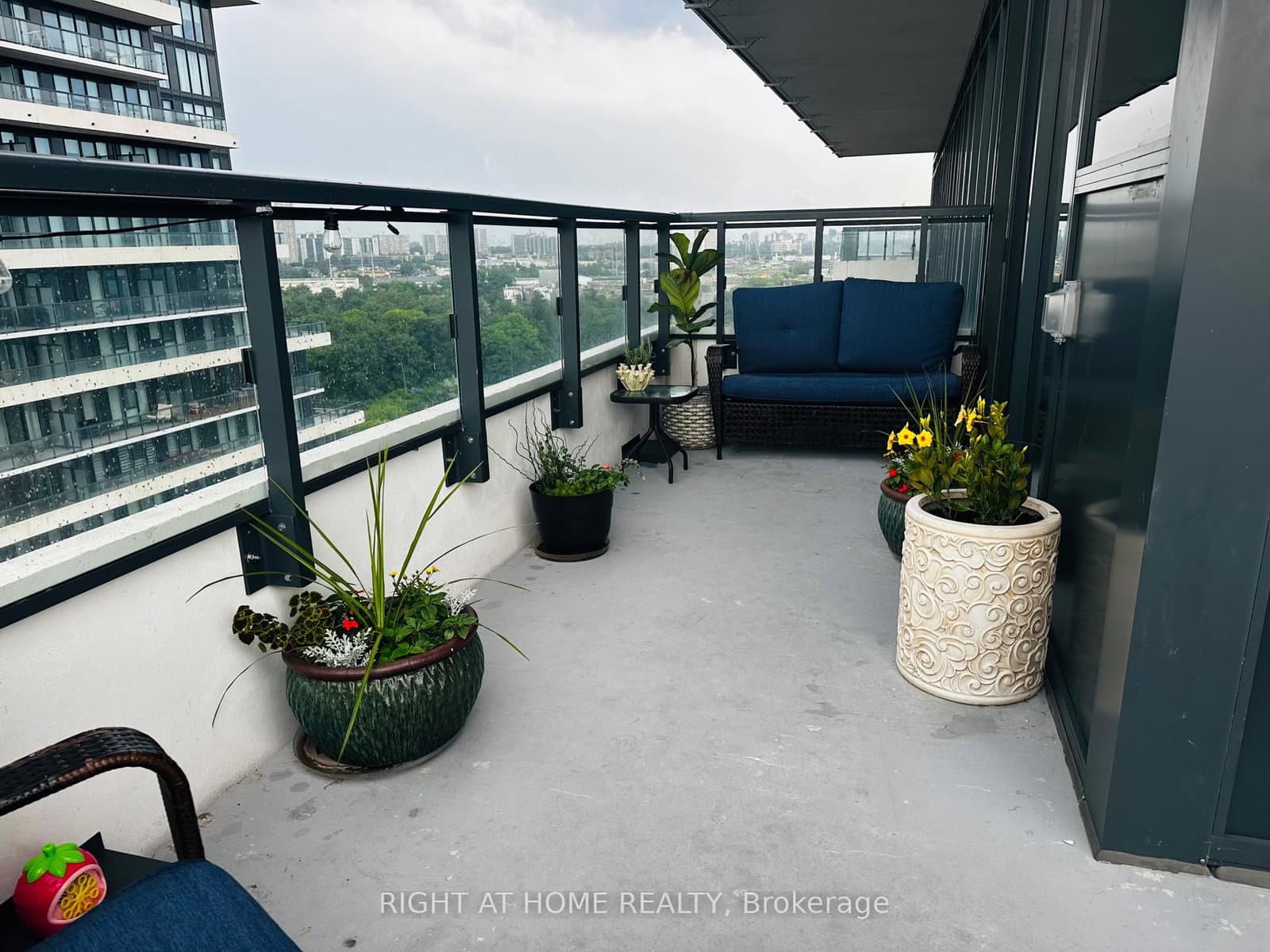20 Inn On The Park Drive, Unit 1531 thumbnail 21