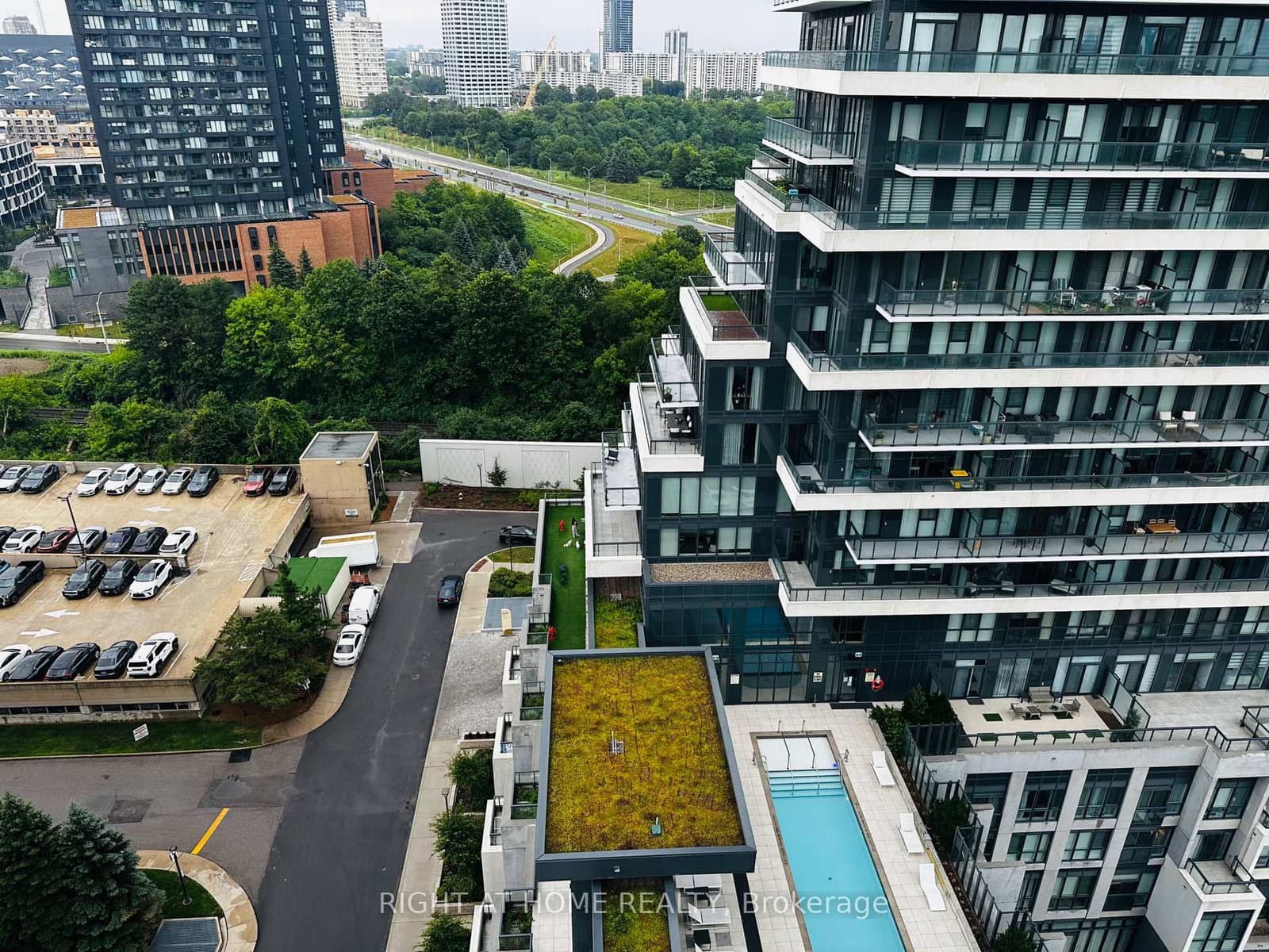 20 Inn On The Park Drive, Unit 1531 thumbnail 26