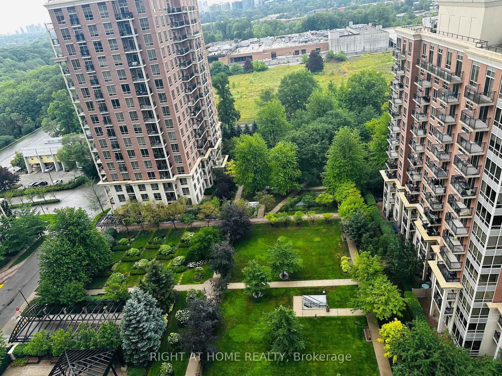 20 Inn On The Park Drive, Unit 1531 thumbnail 28