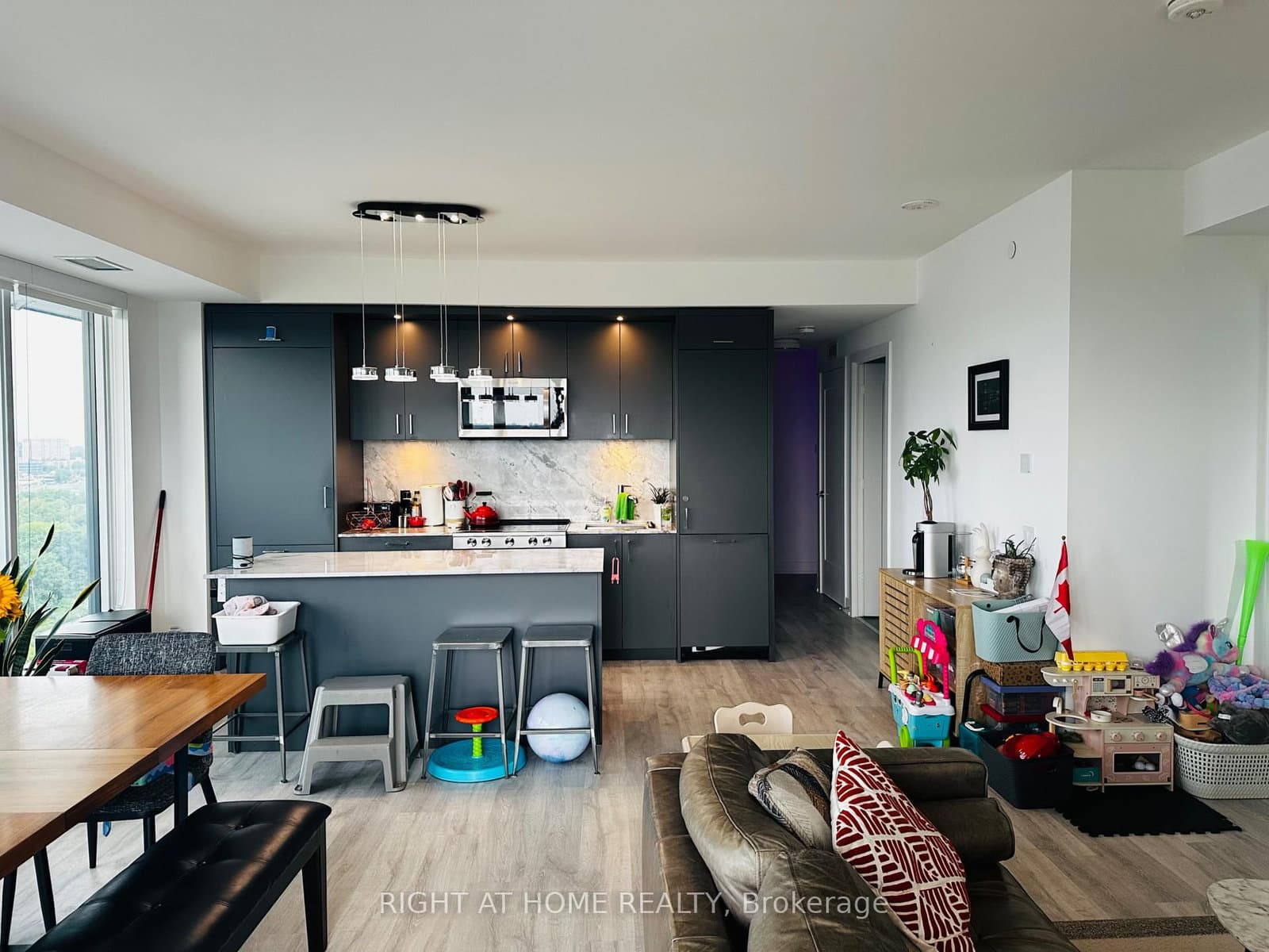 20 Inn On The Park Drive, Unit 1531 thumbnail 5
