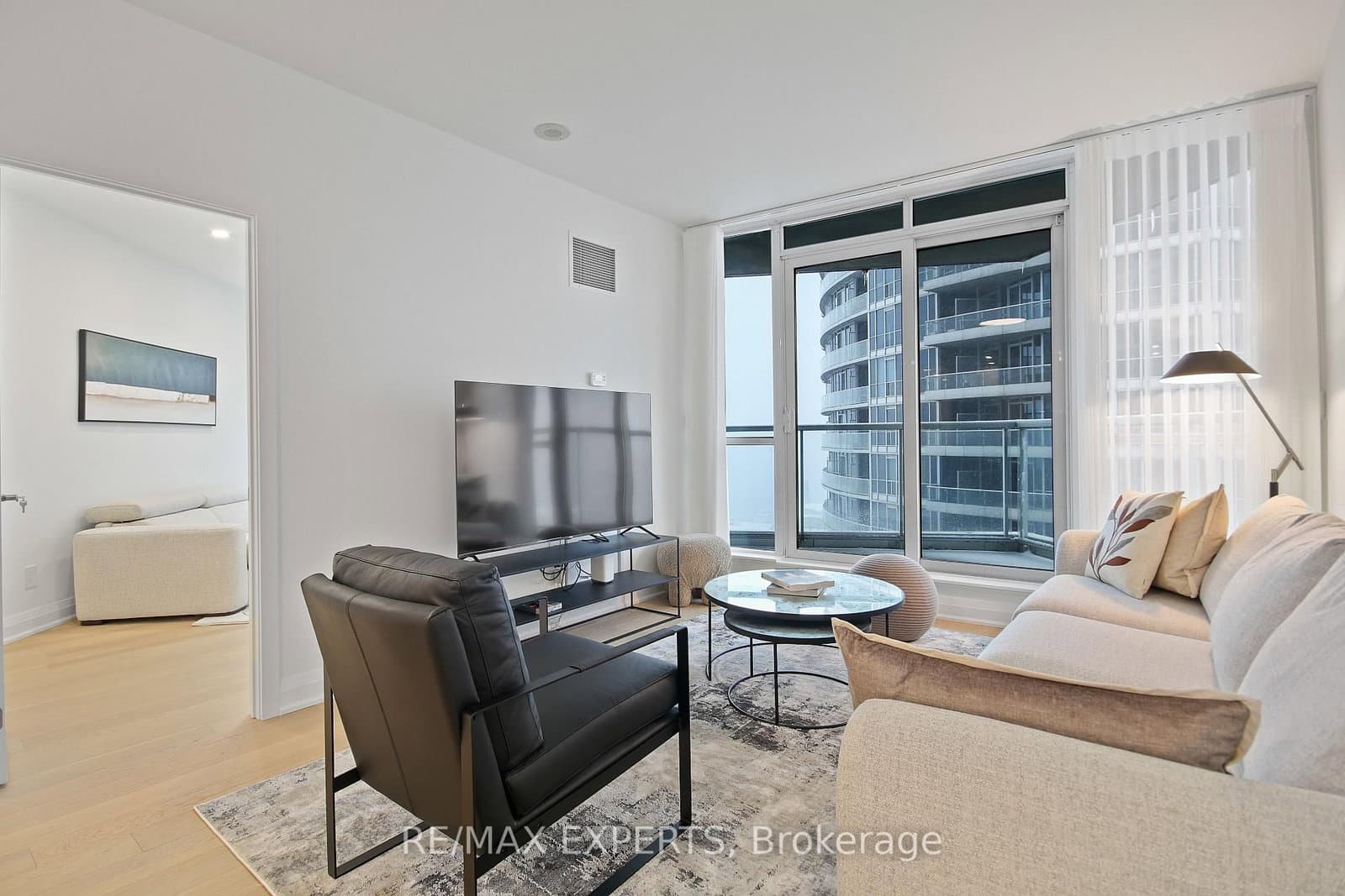 208 Queens Quay W, Unit 2011 thumbnail 12