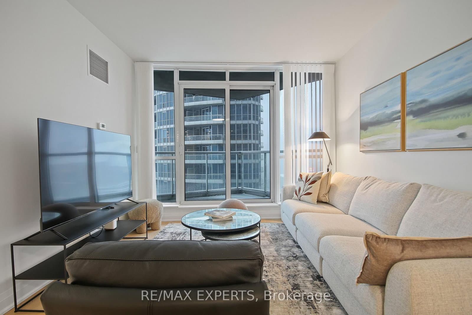 208 Queens Quay W, Unit 2011 thumbnail 13