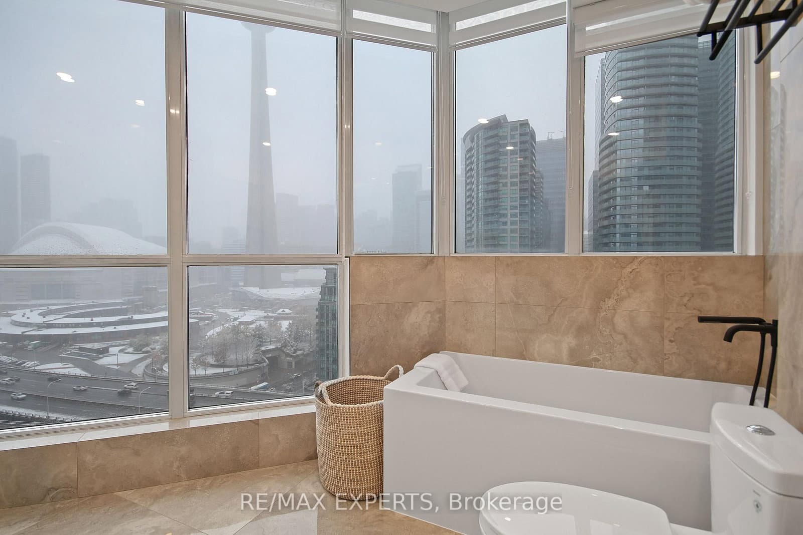 208 Queens Quay W, Unit 2011 thumbnail 21