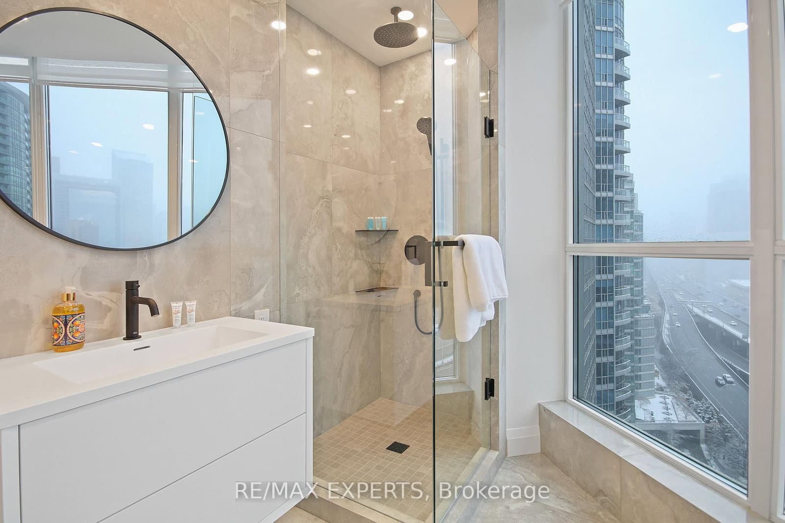 208 Queens Quay W, Unit 2011 thumbnail 22
