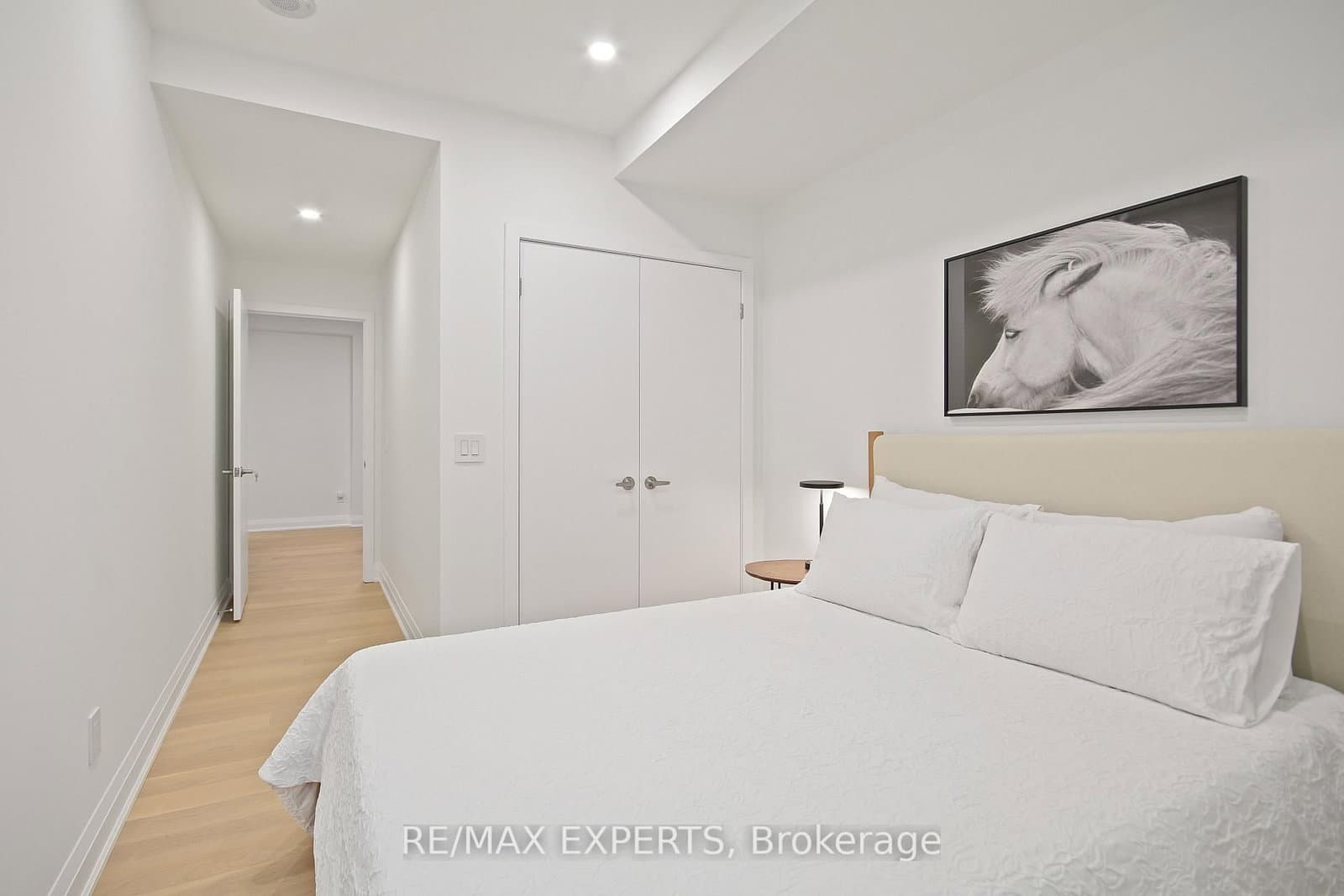 208 Queens Quay W, Unit 2011 thumbnail 28