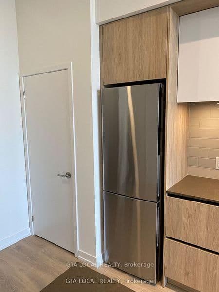 34 Tubman Avenue, Unit 406 thumbnail 13