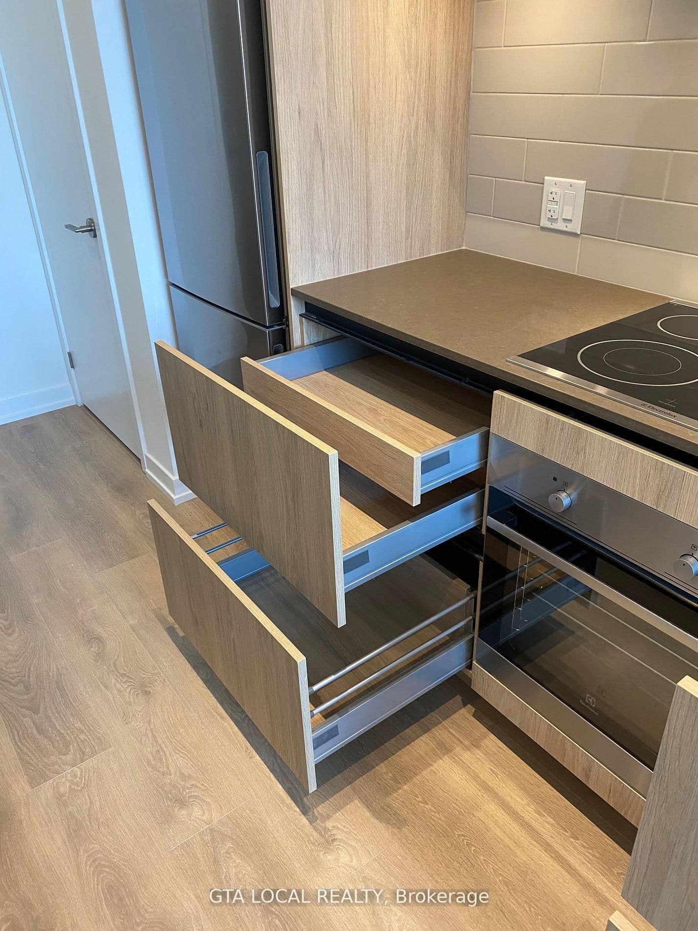 34 Tubman Avenue, Unit 406 thumbnail 15