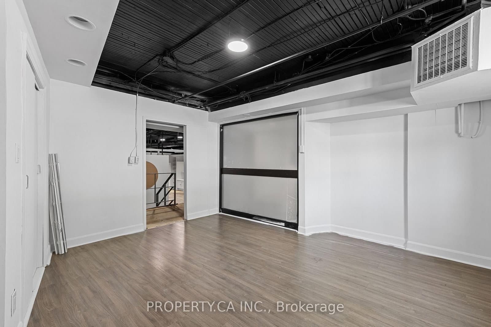 326 Davenport Road, Unit 101 thumbnail 12