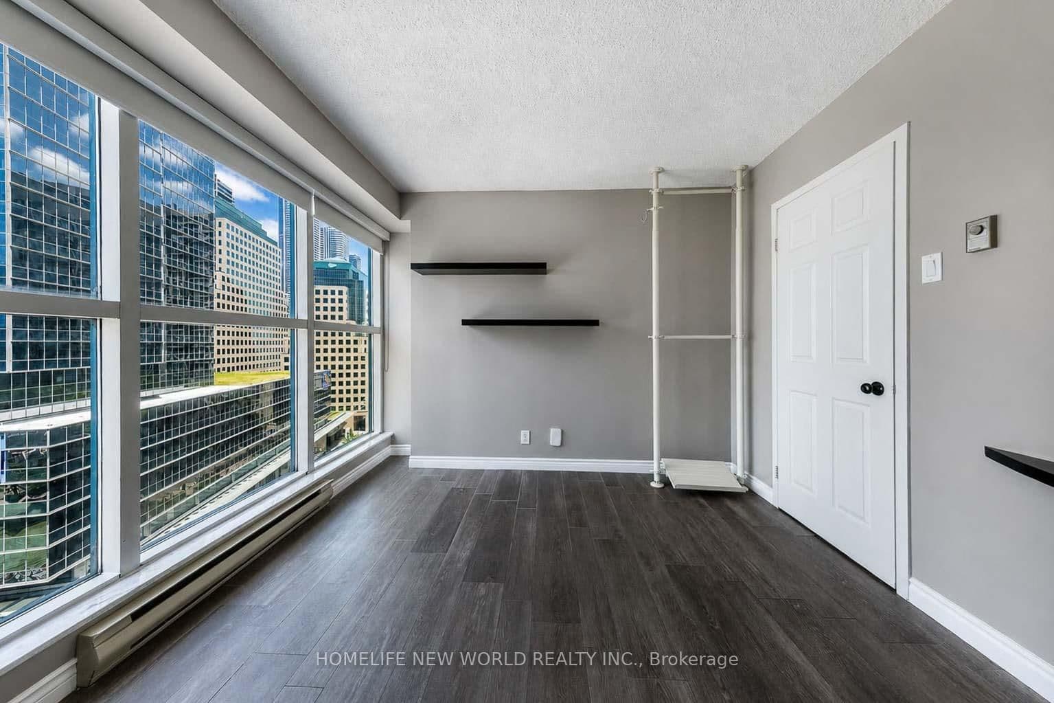 77 Harbour Square, Unit 1602 thumbnail 21