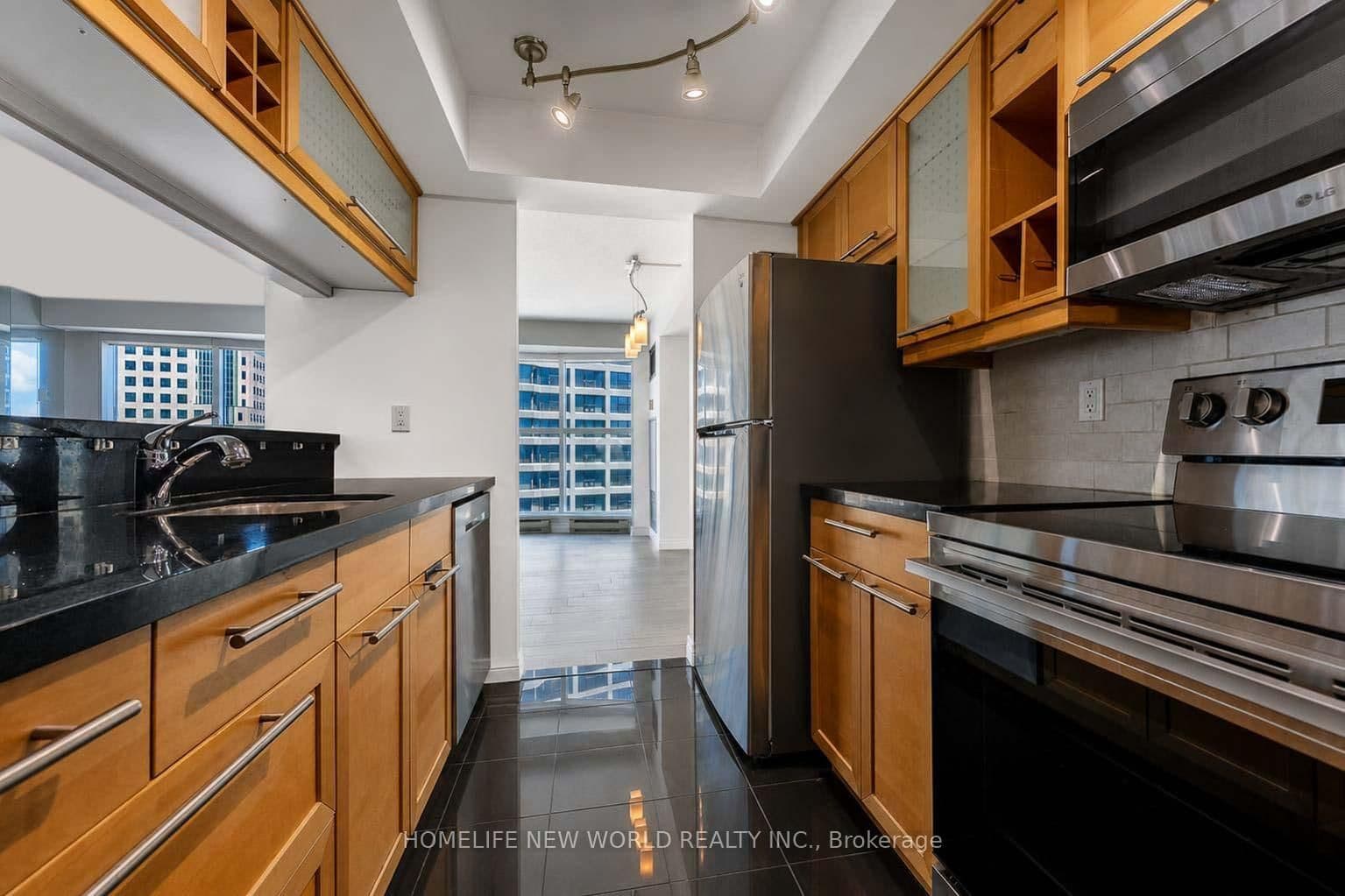 77 Harbour Square, Unit 1602 thumbnail 7