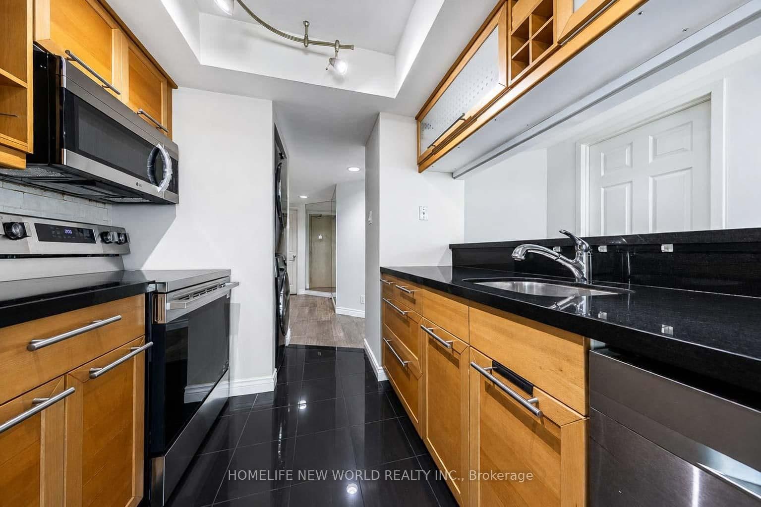 77 Harbour Square, Unit 1602 thumbnail 8