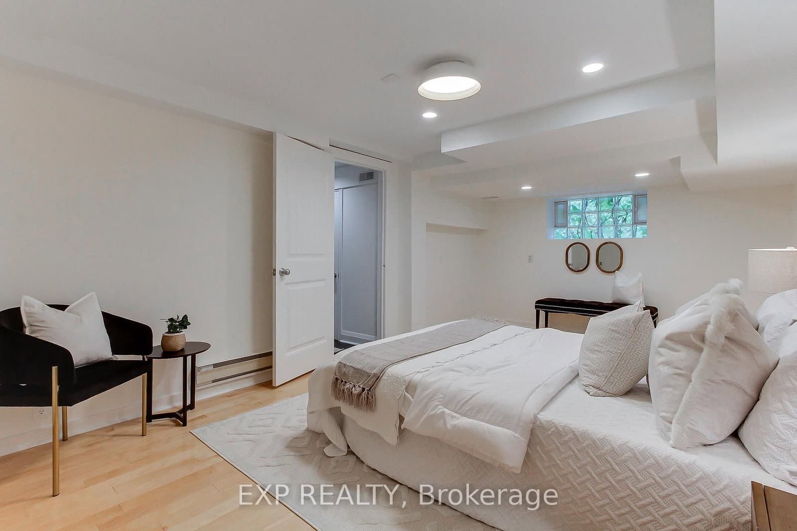 306 Sackville Street, Unit 4 thumbnail 5