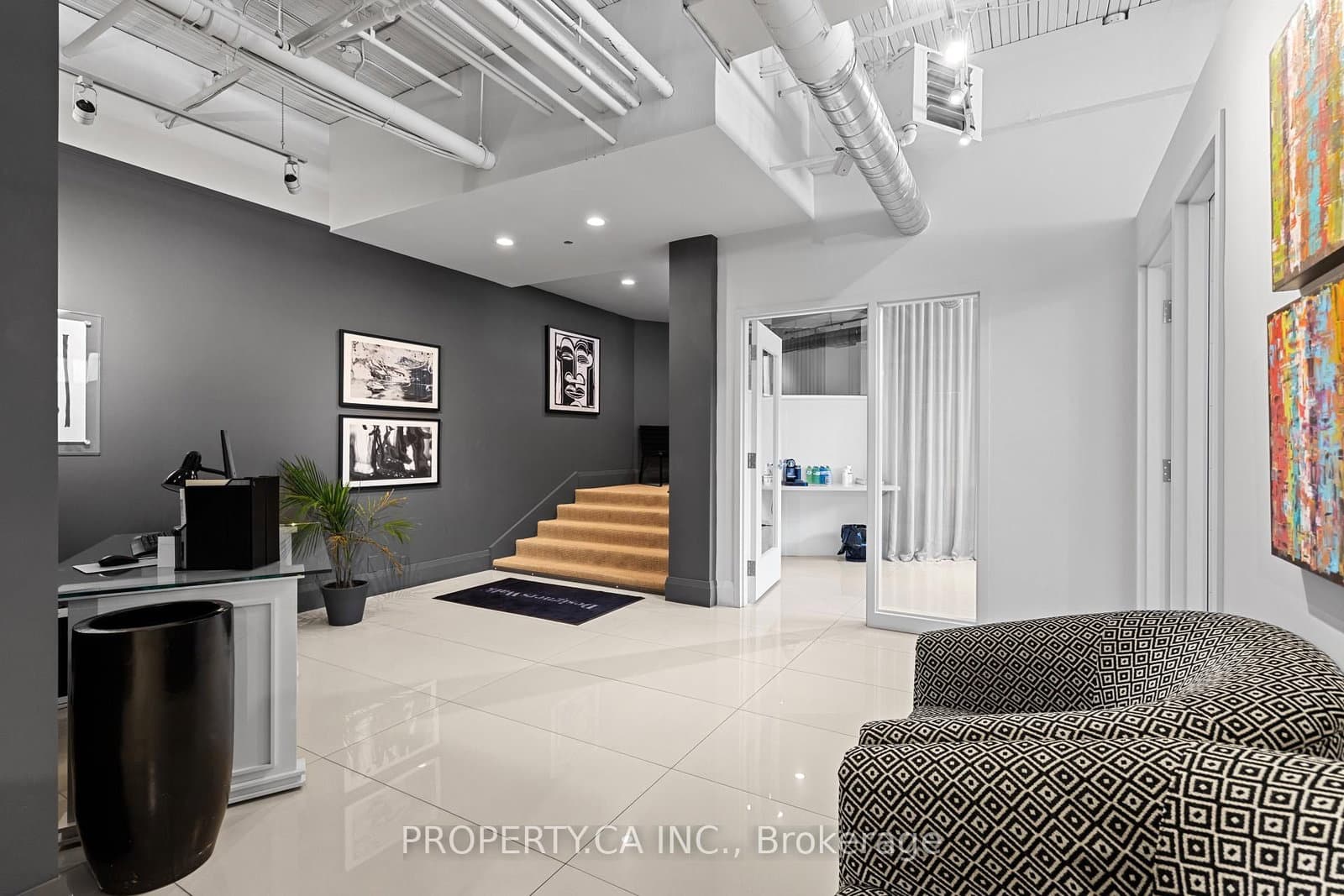 320 Davenport Road, Unit Unit 105 thumbnail 2